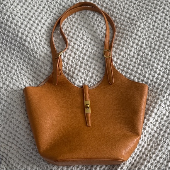 Miztique Isabelle 2 in 1 Scoop Neck Tote - Picture 2 of 3